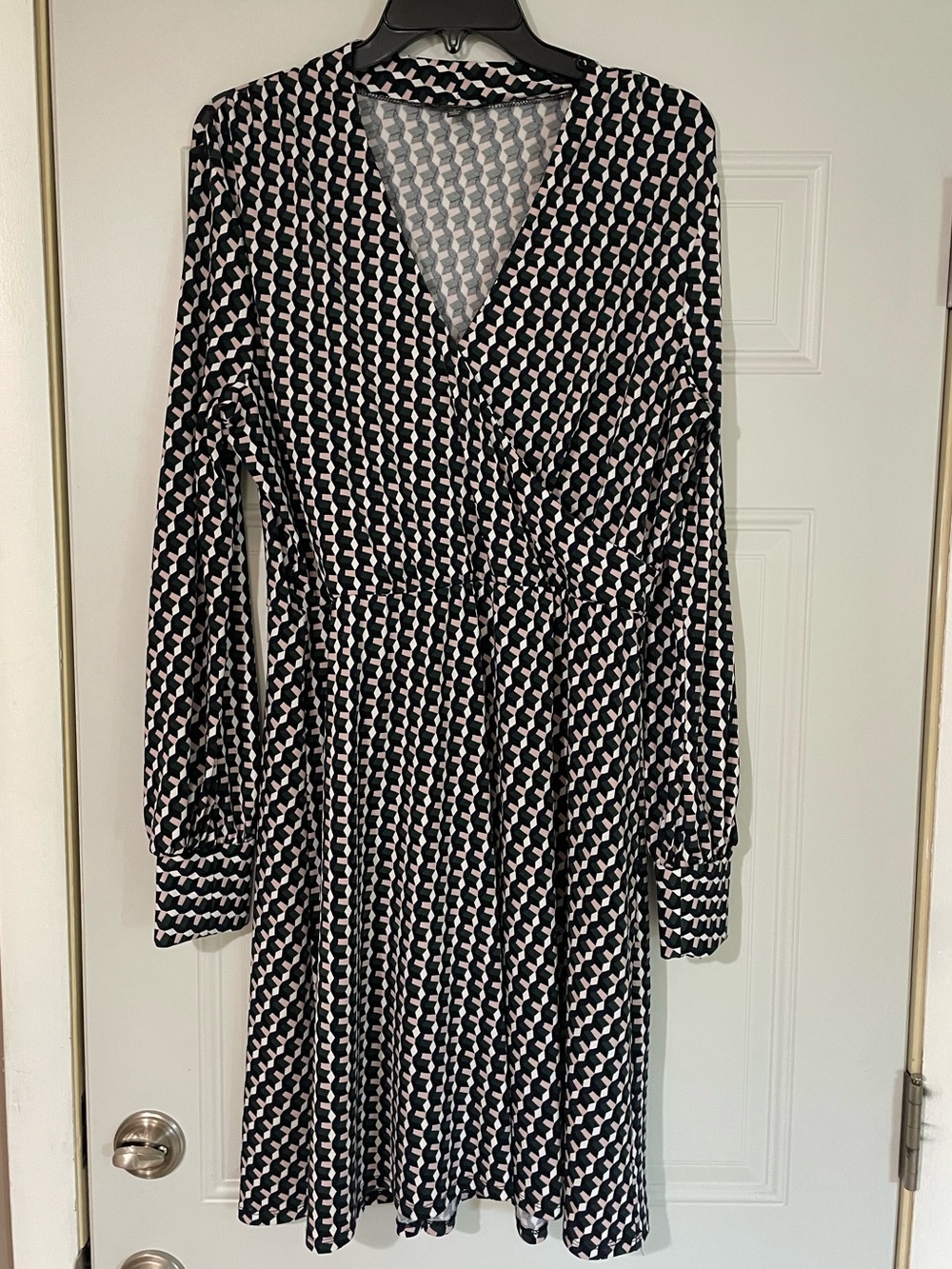 Adrianna Papell Geometric Print V Neck Faux Wrap Dress Size Large Long Sleeve